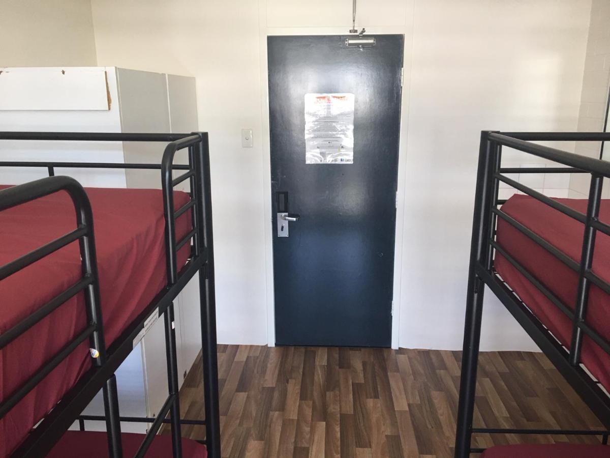 Youth Shack Backpackers Даруин Екстериор снимка