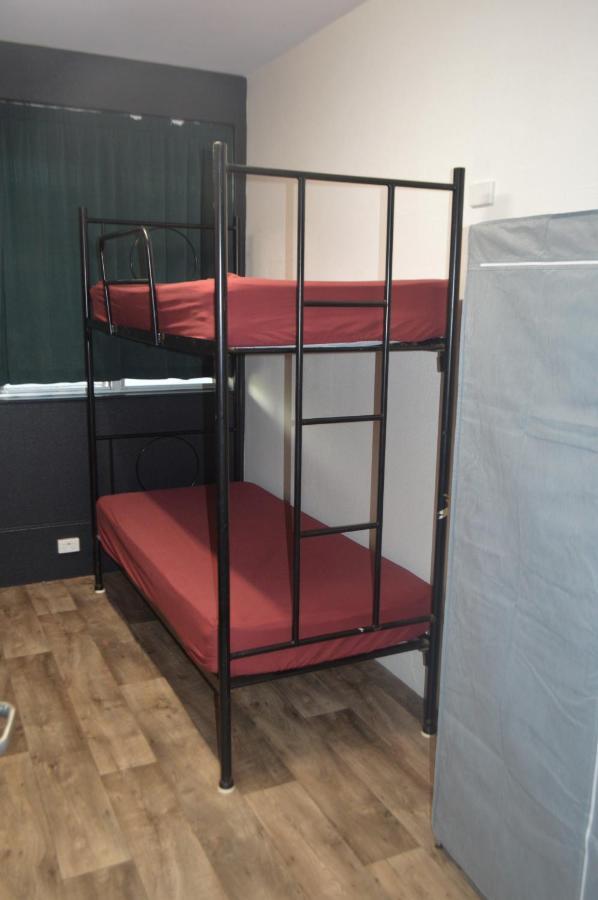 Youth Shack Backpackers Даруин Екстериор снимка