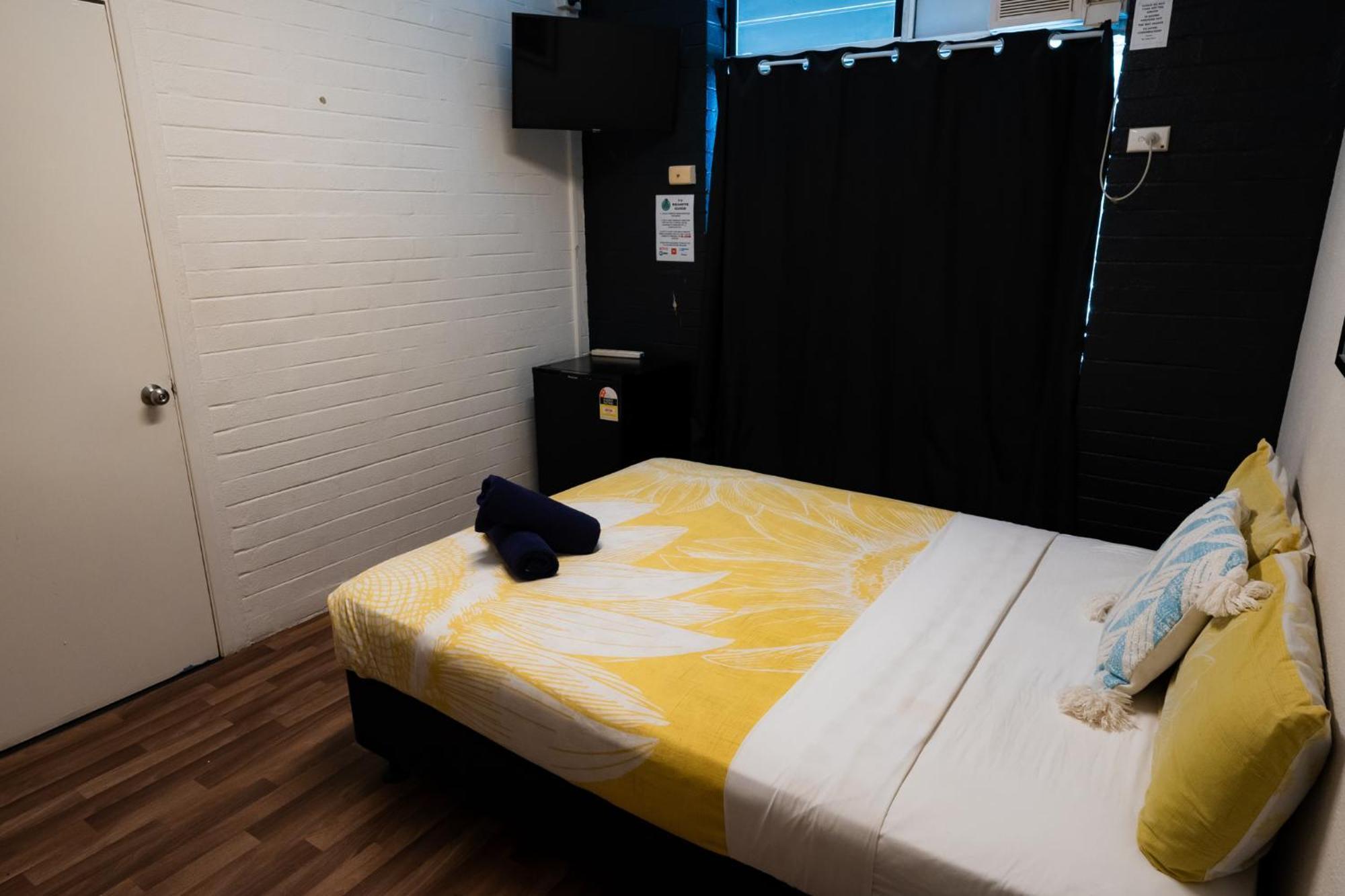 Youth Shack Backpackers Даруин Екстериор снимка