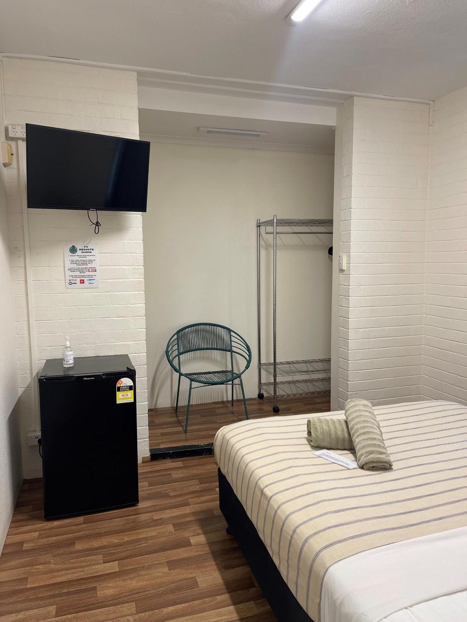 Youth Shack Backpackers Даруин Екстериор снимка