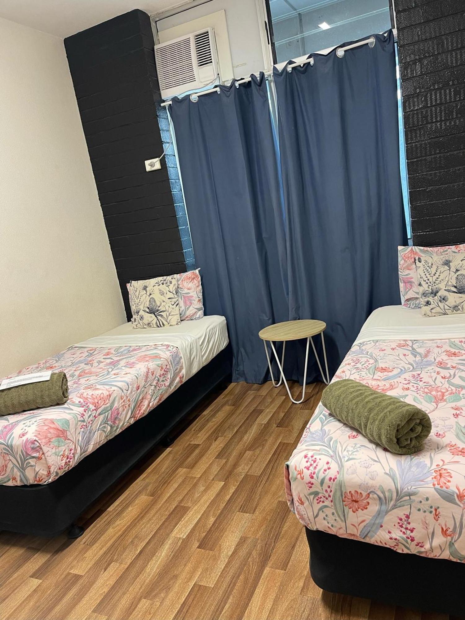Youth Shack Backpackers Даруин Екстериор снимка